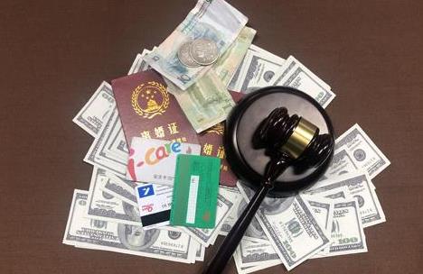 帮别人转移财产50万判几年?