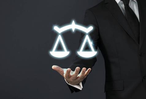 刑事诉讼法第三十三条的内容、主旨及释义
